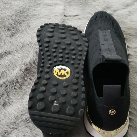 Michael Kors Bodie Black and Gold Slip-On Sneakers New size 11 - Picture 2 of 7
